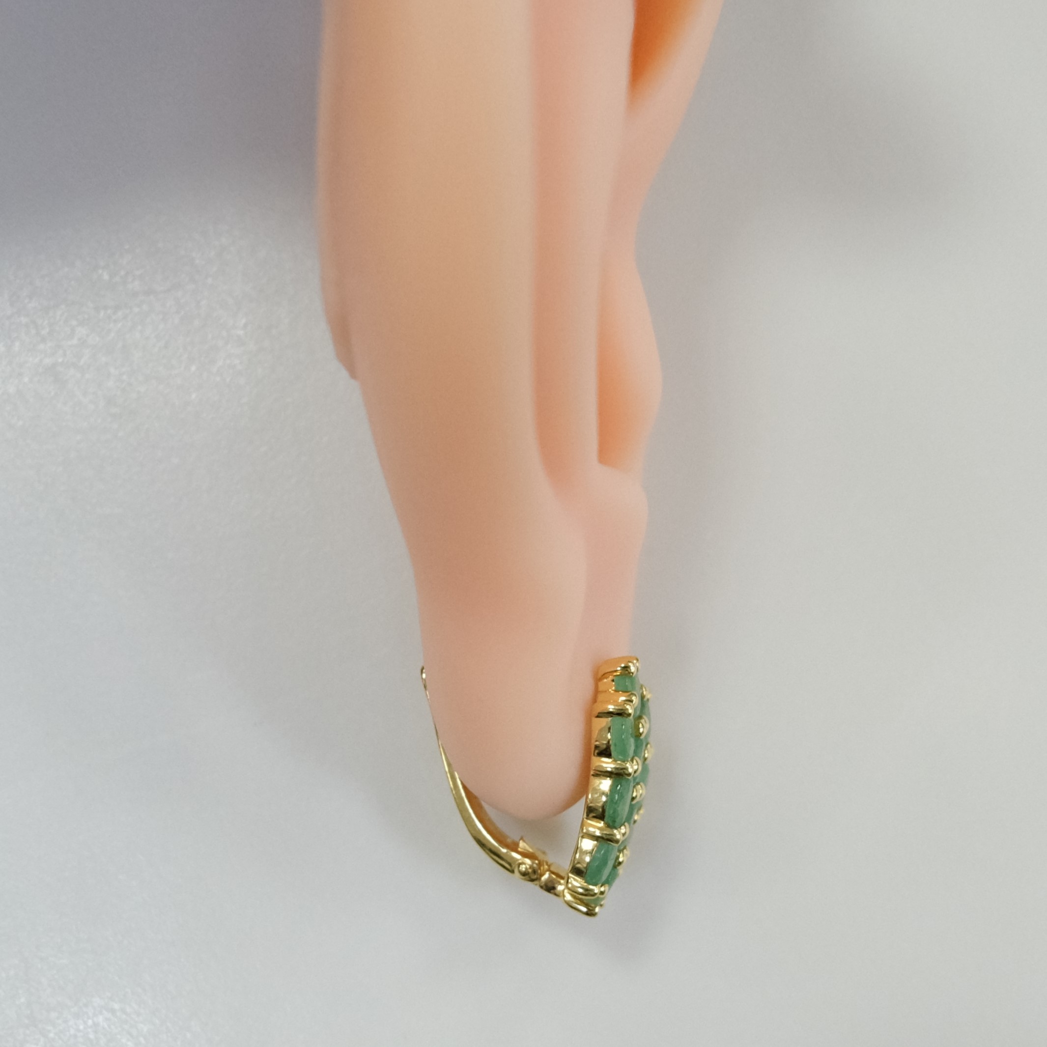 Серебряные серьги с изумрудами